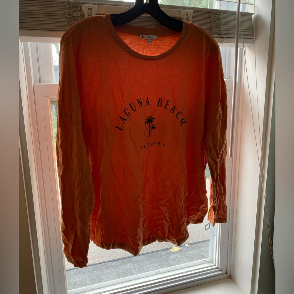 Long sleeve graphic tee